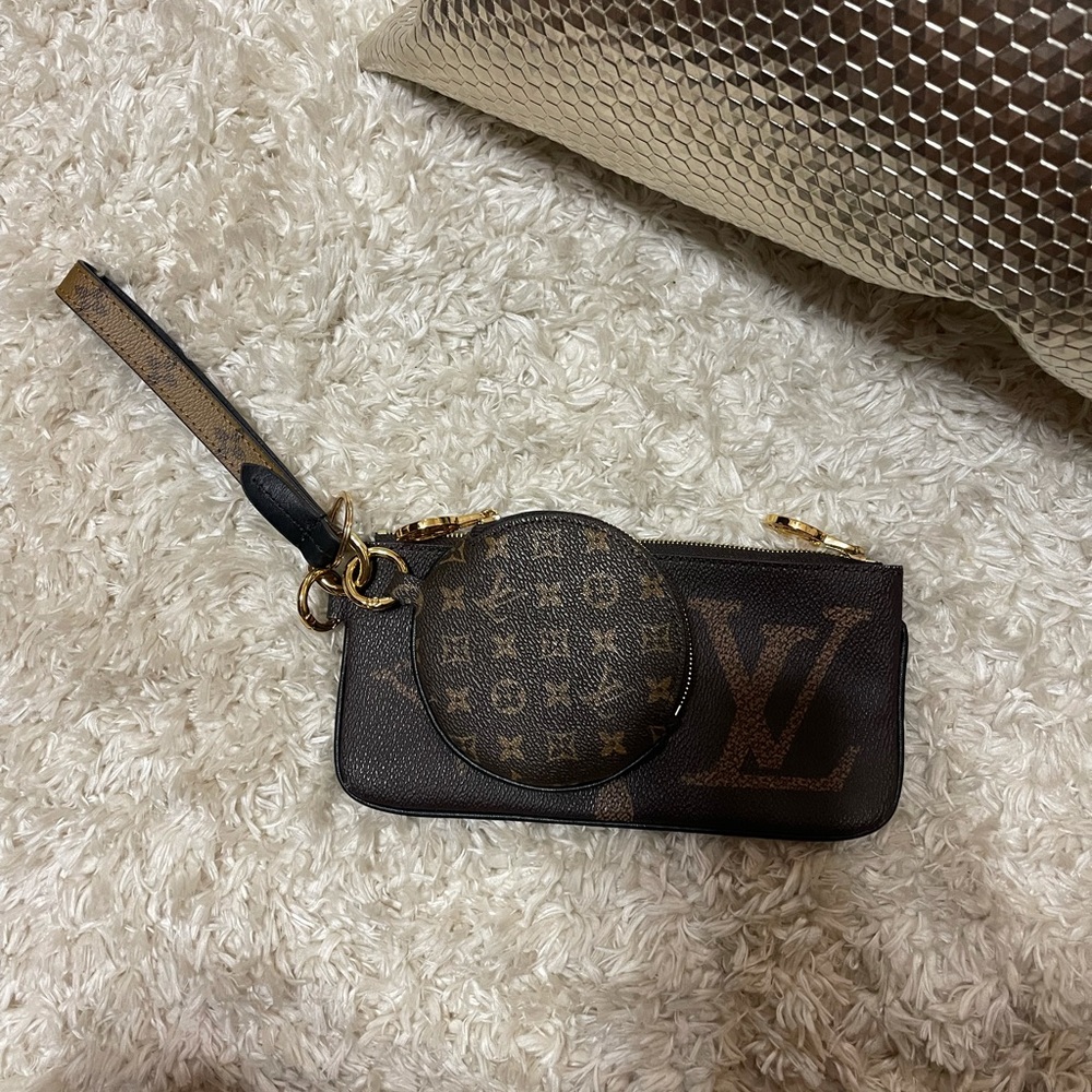 Wristlet